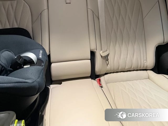 Genesis GV70 2023 Белый из Кореи, фото 2