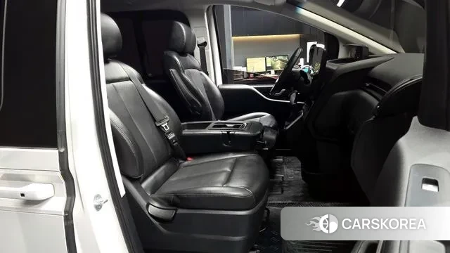 Hyundai Staria 2021 Белый из Кореи, фото 2