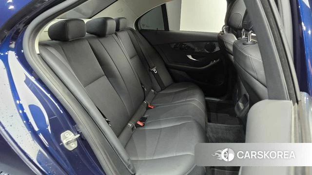 Mercedes-Benz C-Class W205 2018 Черный из Кореи, фото 2
