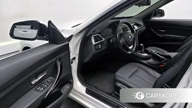 BMW 3 Series GT (F34) 2019 Белый из Кореи, фото 2