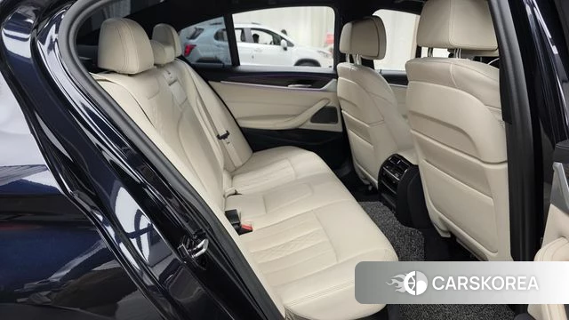 BMW 5 Series (G30) 2020 Черный из Кореи, фото 2