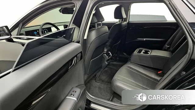 Hyundai Grandeur Hybrid (GN7) 2023 Черный из Кореи, фото 2