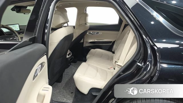 Genesis GV70 2023 Черный из Кореи, фото 2