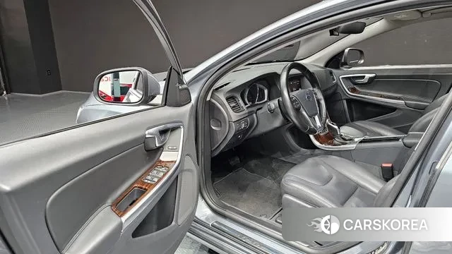 Volvo S60 2018 Серый из Кореи, фото 2