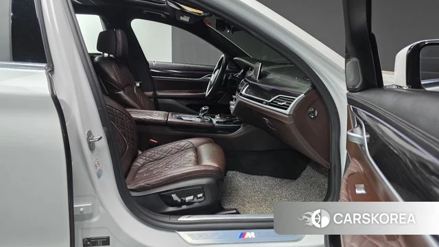 BMW 7 Series (G11) 2020 Белый из Кореи, фото 2