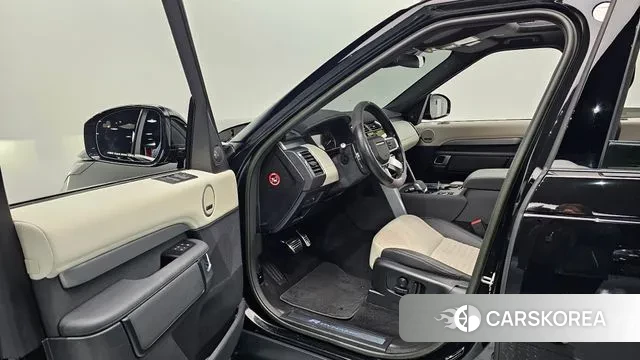 Land Rover Discovery 5 2022 Черный из Кореи, фото 2