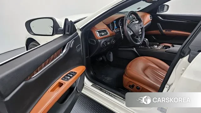 Maserati Ghibli 2020 Белый из Кореи, фото 2