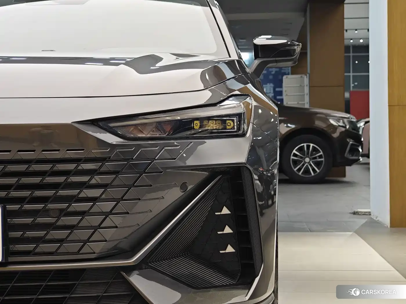 Chang'an Changan UNI-V 2022 Silver/gray из Китая, фото 2