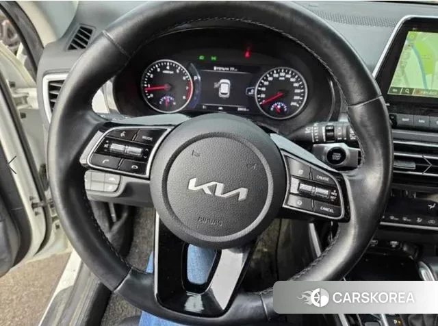 Kia Seltos 2022 Белый из Кореи, фото 2