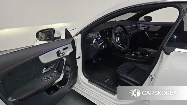 Mercedes-Benz CLA-Class C118 2023 Белый из Кореи, фото 2