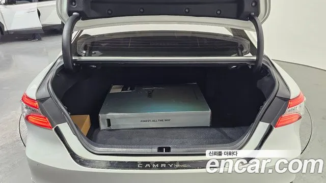 Toyota Camry (XV70) 2018 Белый из Кореи, фото 2