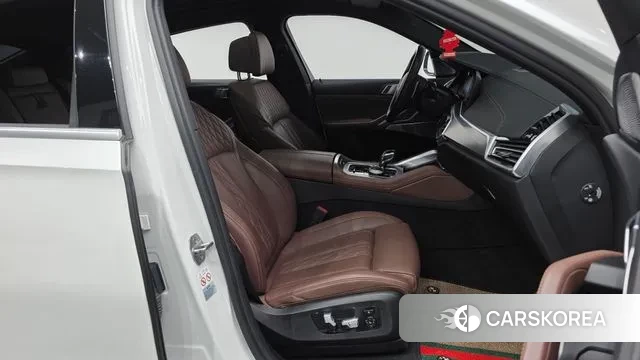 BMW X6 (G06) 2021 Белый из Кореи, фото 2