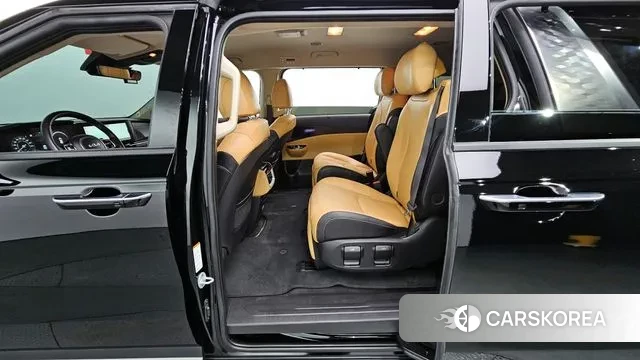 Kia Carnival 4th generation 2023 Черный из Кореи, фото 2