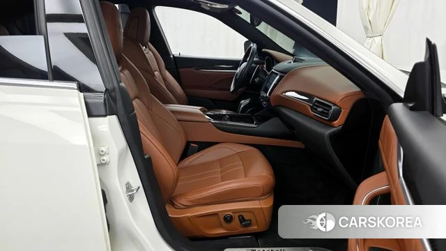 Maserati Levante 2019 Белый из Кореи, фото 2