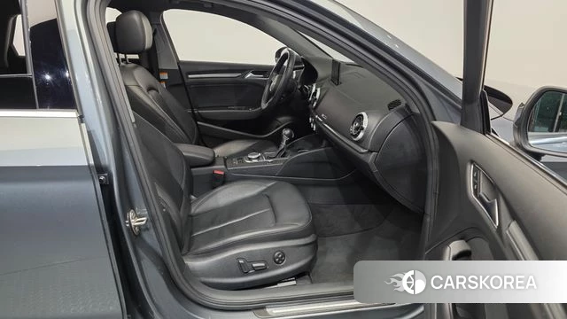 Audi New A3 2018 Серый из Кореи, фото 2