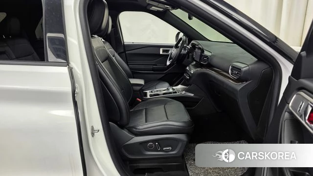 Ford Explorer 6th Generation 2020 Белый из Кореи, фото 2
