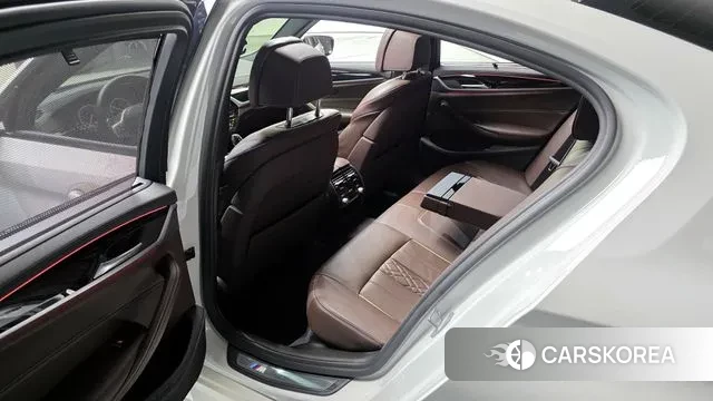 BMW 5 Series (G30) 2019 Белый из Кореи, фото 2