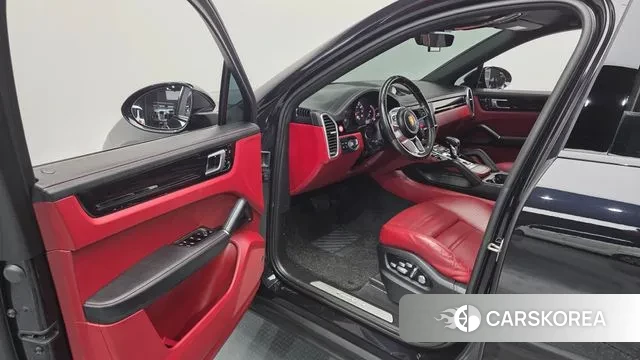 Porsche Cayenne (PO536) 2021 Черный из Кореи, фото 2