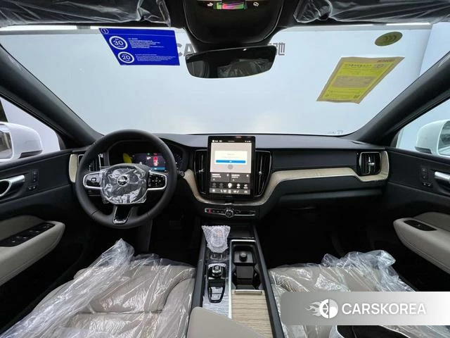 Volvo XC60 2026 Белый из Китая, фото 2