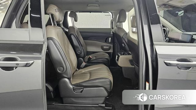 Kia The New Carnival 4th Generation 2024 Серый из Кореи, фото 2