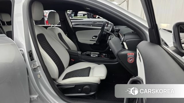 Mercedes-Benz A-Class W177 2019 Серебряный из Кореи, фото 2