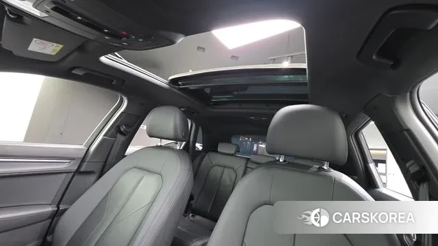 Audi Q3 (F3) 2023 Белый из Кореи, фото 2