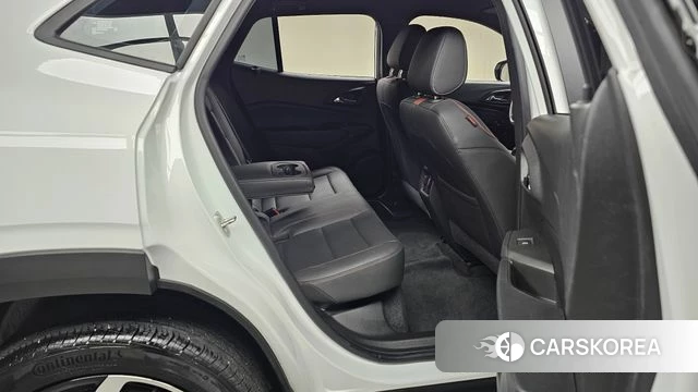 Chevrolet (GM Daewoo) Trax Crossover 2023 Белый из Кореи, фото 2