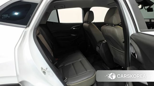Chevrolet (GM Daewoo) Trax Crossover 2024 Белый из Кореи, фото 2