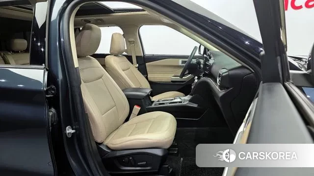 Ford Explorer 6th Generation 2022 Серый из Кореи, фото 2