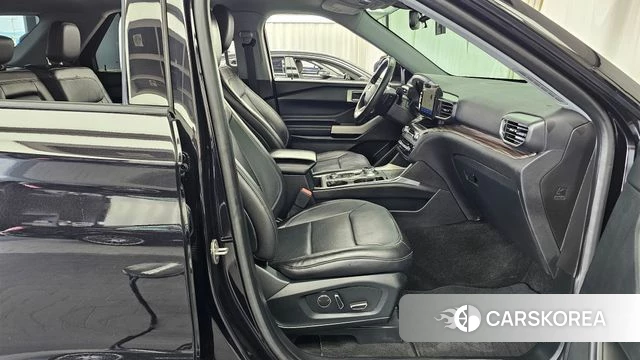 Ford Explorer 6th Generation 2020 Черный из Кореи, фото 2