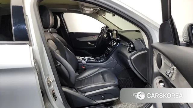 Mercedes-Benz GLC-Class X253 2018 Серебряный из Кореи, фото 2