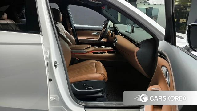 Genesis GV70 2021 Белый из Кореи, фото 2