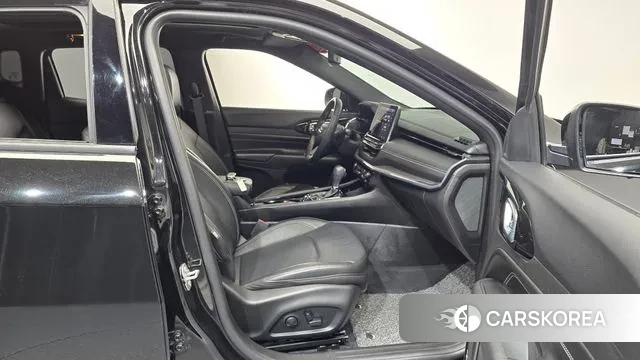 Jeep Compass 2nd Generation 2022 Черный из Кореи, фото 2