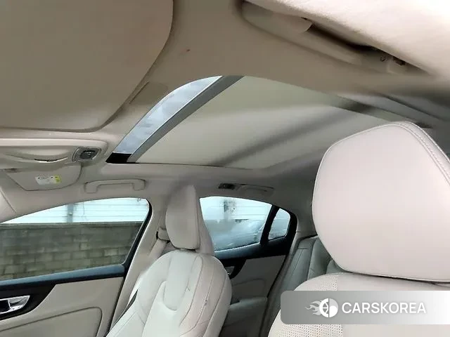 Volvo S60 3rd generation 2020 Красный из Кореи, фото 2