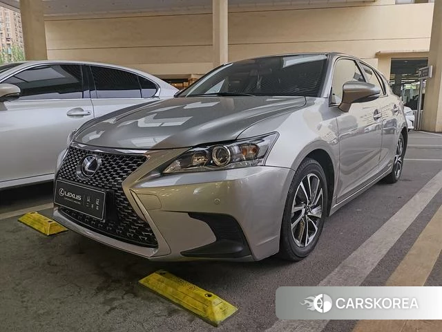 Lexus CT 2021 Серебристо-серый из Китая, фото 2