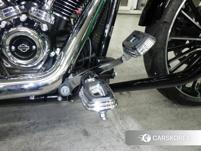 Harley-Davidson Softail Breakout FXBR 1920 2024 из Японии