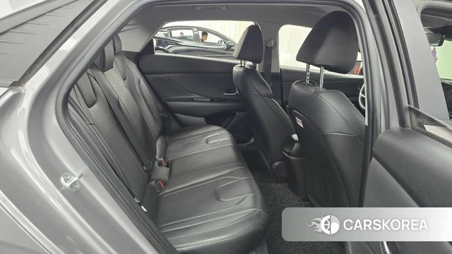 Hyundai Avante (CN7) 2021 Серебристо-серый из Кореи, фото 2