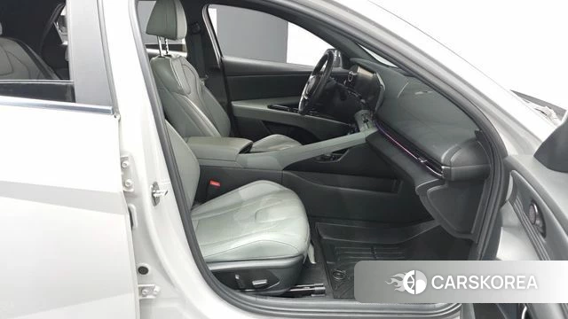 Hyundai The New Avante (CN7) 2023 Серебристо-серый из Кореи, фото 2