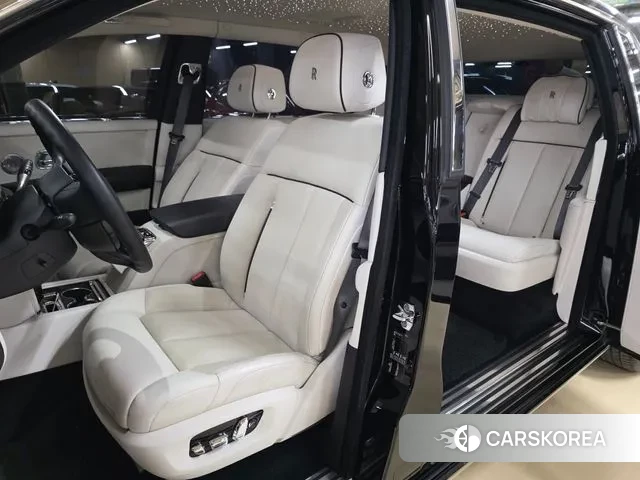 Rolls-Royce Phantom 2018 Черный двухцветный из Кореи, фото 2