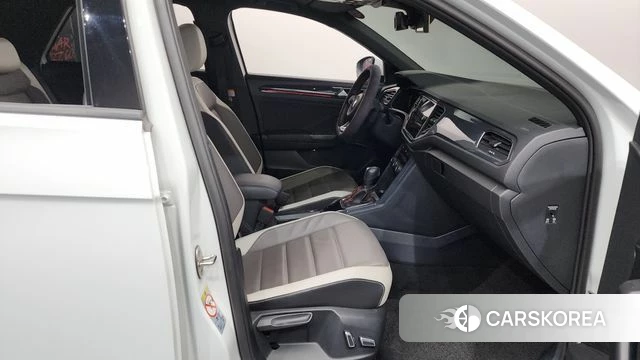 Volkswagen T-Roc 2021 Белый из Кореи, фото 2