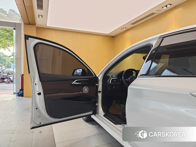 BMW 1 series 2021 Белый из Китая, фото 2