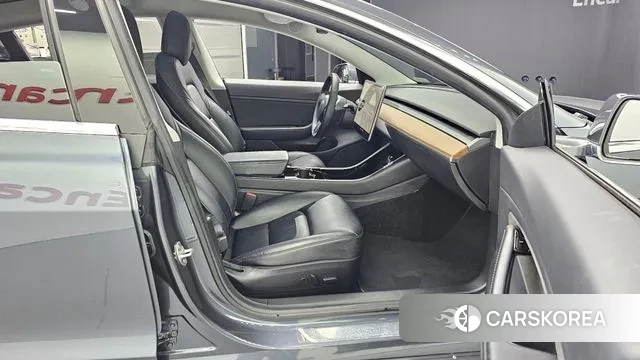 Tesla Model 3 2020 Серый из Кореи, фото 2