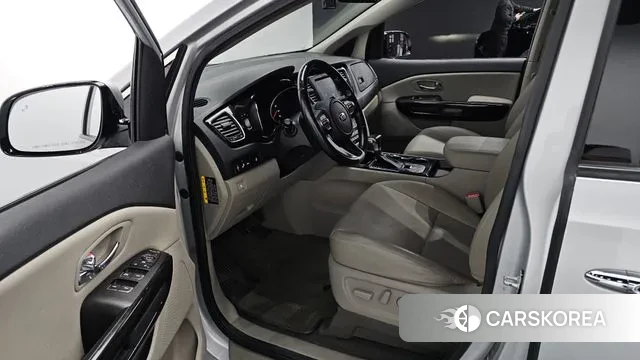 Kia The New Carnival 2020 Серебряный из Кореи, фото 2