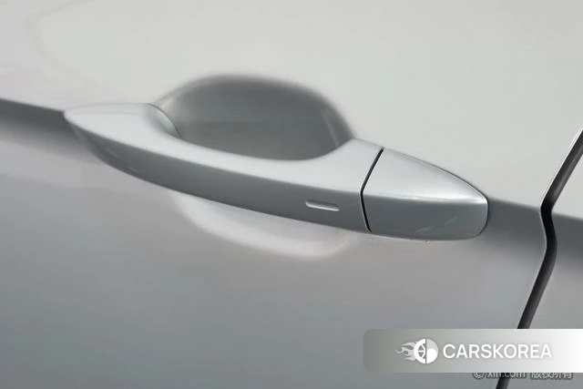 Volkswagen Magotan 2021 Желтый из Китая, фото 2