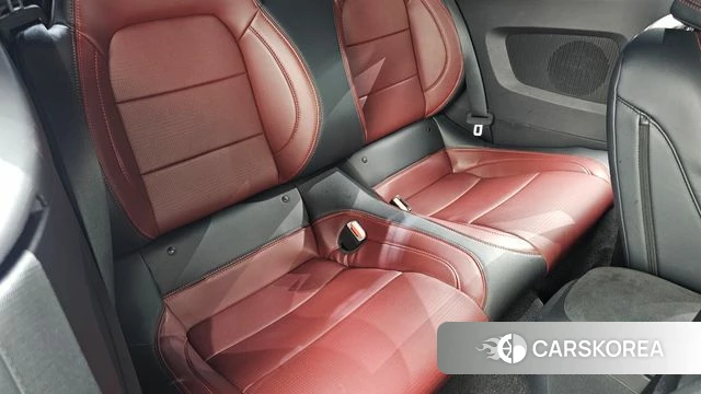 Ford Mustang 7th Generation 2024 Черный из Кореи, фото 2