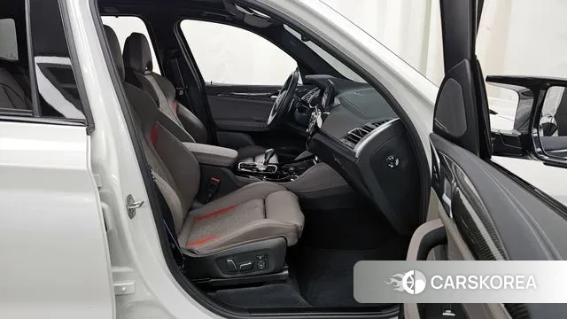 BMW X3M (G01) 2024 Белый из Кореи, фото 2