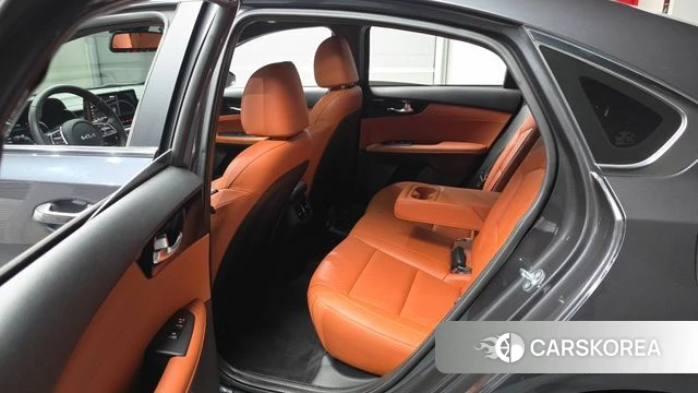 Kia The New K3 2nd generation 2023 Серый из Кореи, фото 2