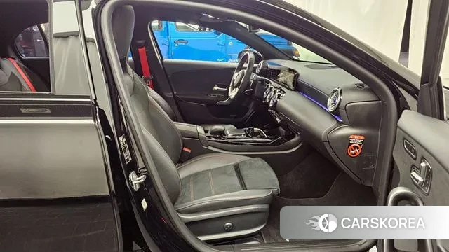 Mercedes-Benz A-Class W177 2023 Черный из Кореи, фото 2