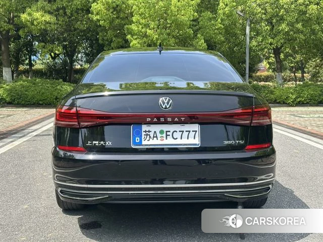 Volkswagen Passat 2024 Черный из Китая, фото 2
