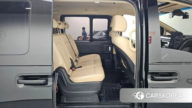 Hyundai Staria 2022 Черный из Кореи, фото 2